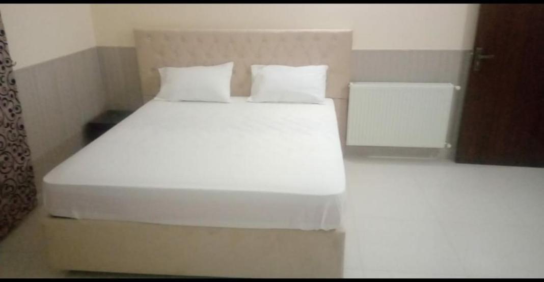 Hak Mall Suites And Apartments Rawalpindi Eksteriør billede